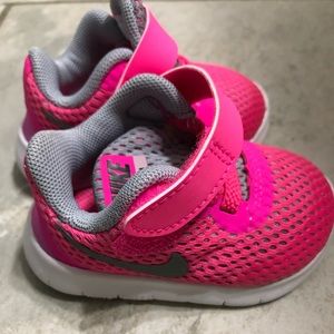 Pink baby girl Nike Frees
